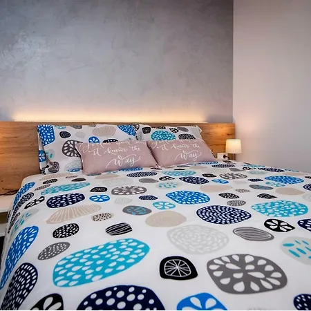 Studio Apartment Kris Rovinj Exterior photo