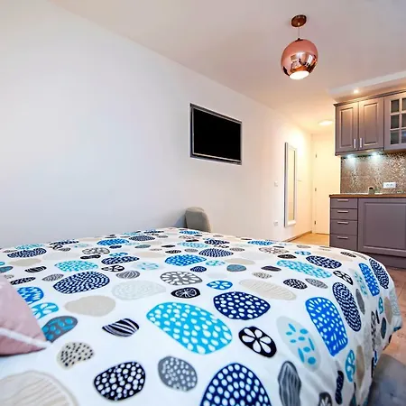 Studio Apartment Kris Rovinj Exterior photo