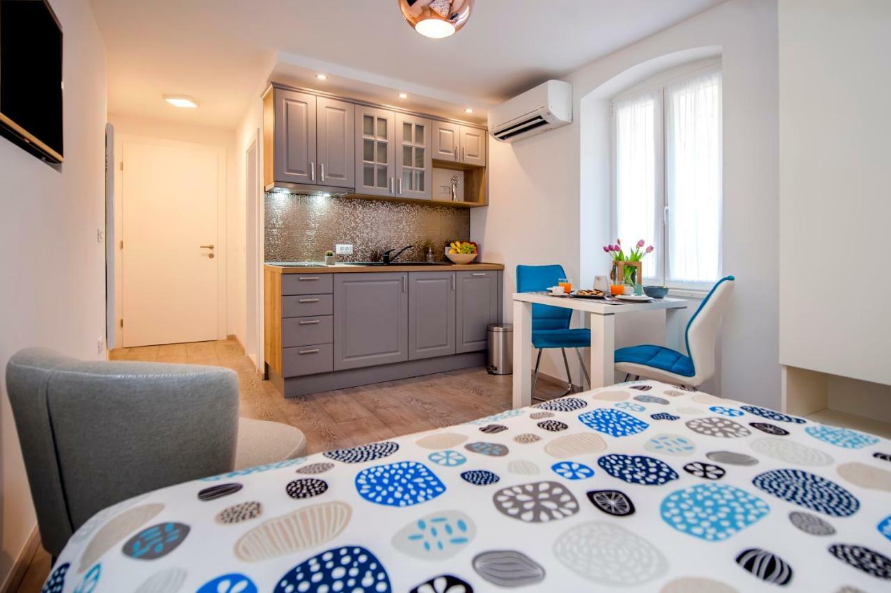 Apartament Kris *
